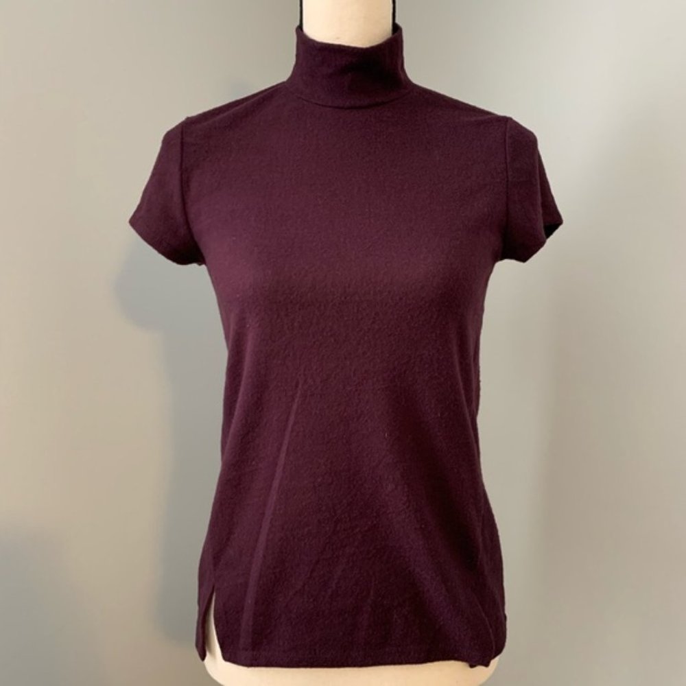 Short sleeve turtle neck sweater